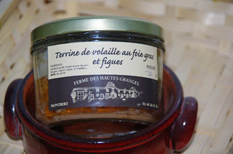 Terrine de volaille au foie gras et figues de la ferme des Hautes Granges